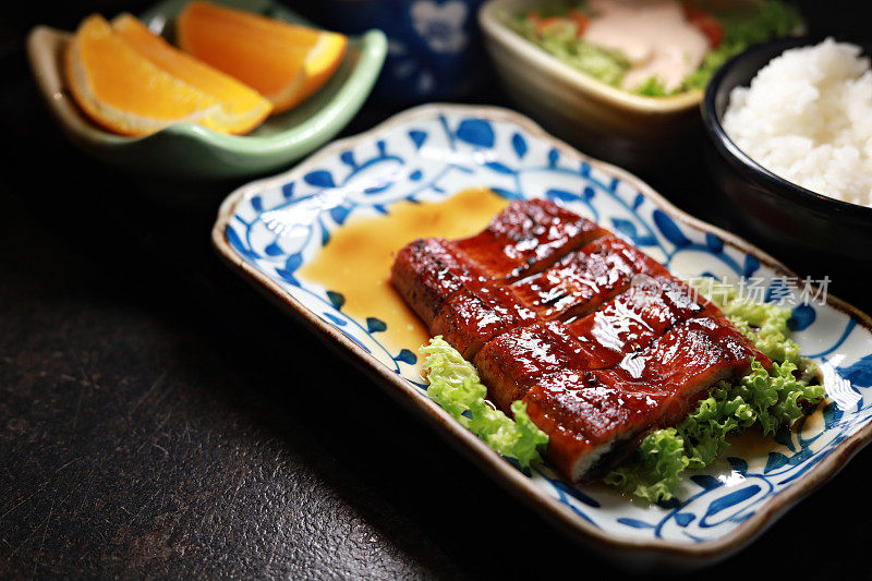 Unagi don或烤鳗鱼饭便当